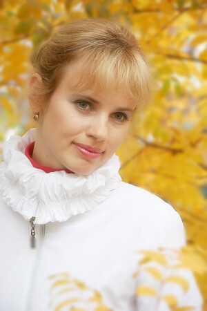 В бело-желтой тональности