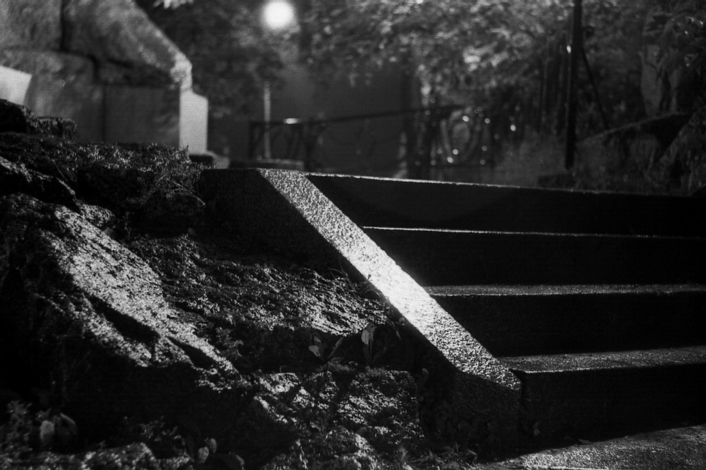 080_RAINY NIGHT