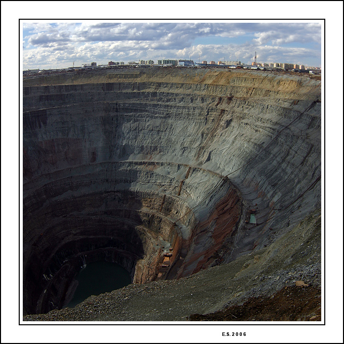Самый большой в мире МИР