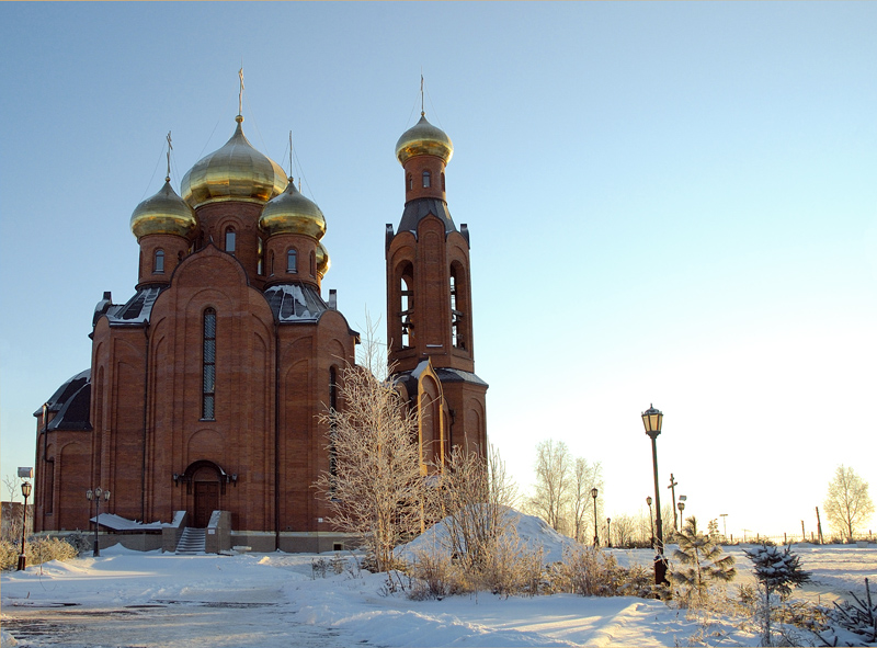 На церкрвном дворе