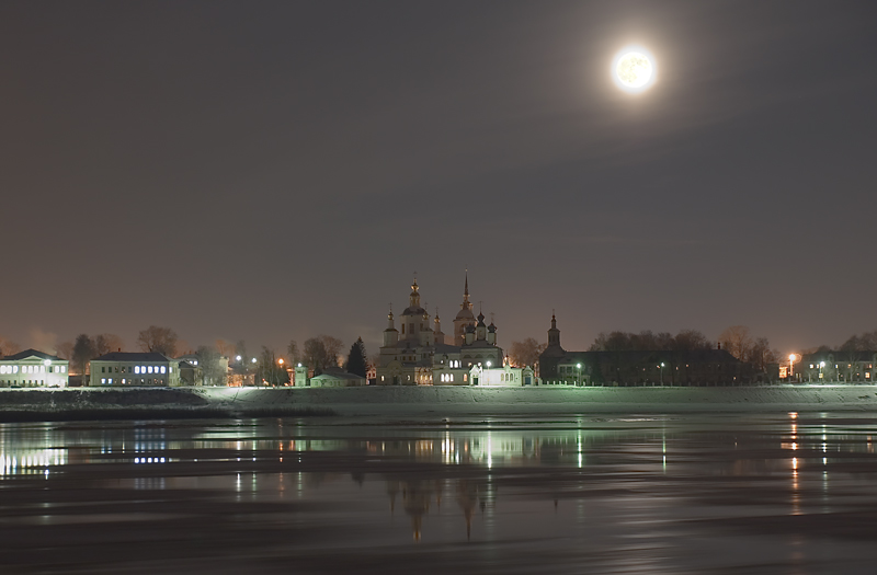 полнолуние