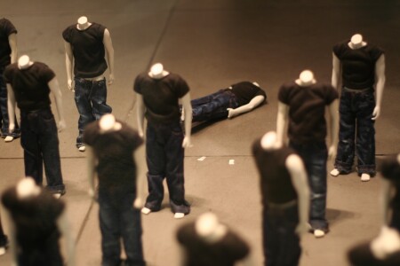 Их много, а он такой один...