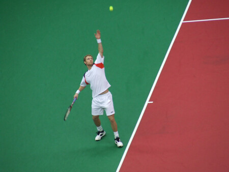 человек и мяч