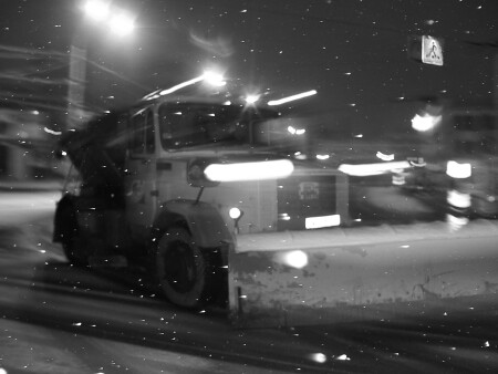 Новогодний снегоуборочный монстр