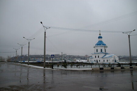 В окружении.
