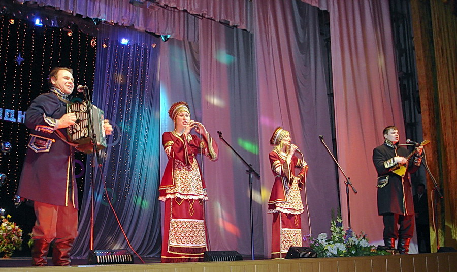 С праздником!