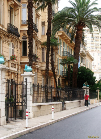 Monaco (7). По улицам страны: в районе компактного проживания олигархов