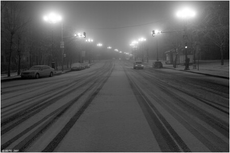 Пора домой - но сначала нужно поймать такси.