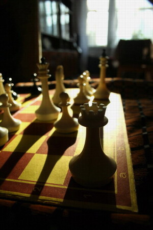 Тёмная сторона белых шахмат