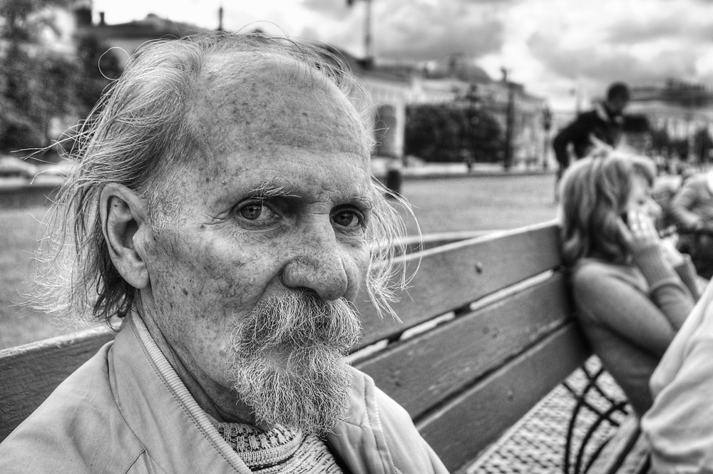 Про дедушку фотка.