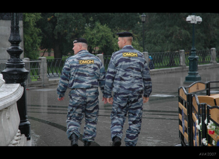 Равнение на... лево...