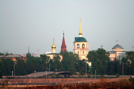 ...соседство двух религий...