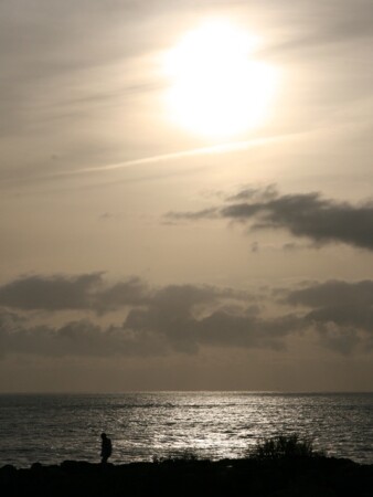 Здесь кончается земля и начинается море...