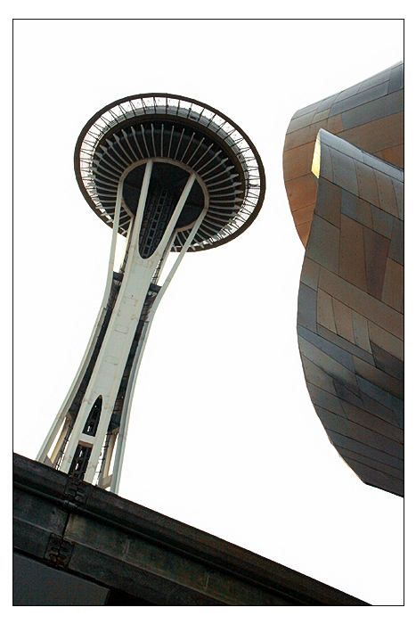 это та хрень где олимпийский огонь горел? нет... это SPACE NEEDLE... символ штата Вашингтон и гордость Сиэтла