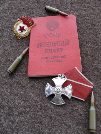 С праздником, защитников!!!