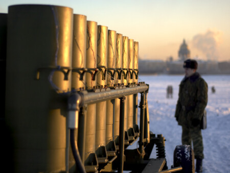 Питер к салюту готов