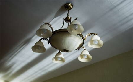 Утреннее освещение: люстра