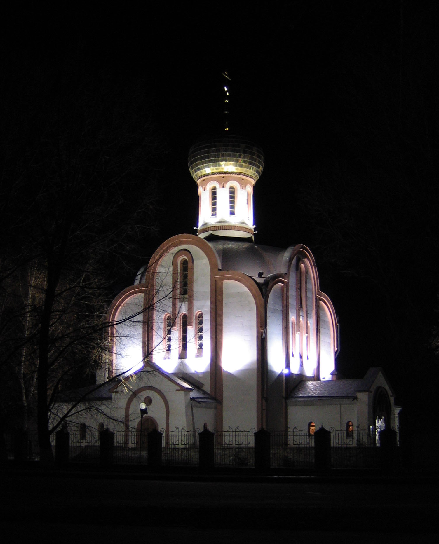 Храм