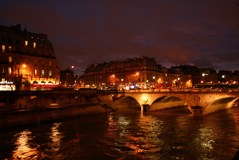 A Paris..