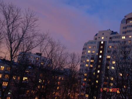 Дворик в 19 часов