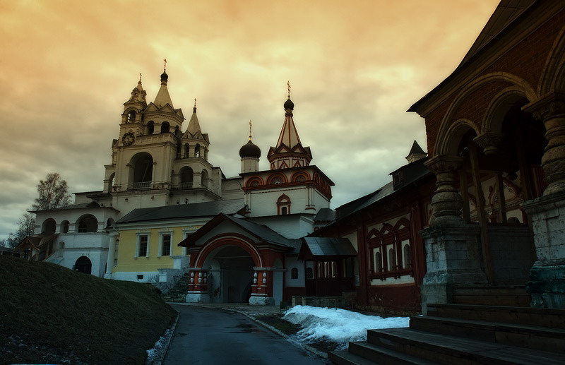 Монастырь