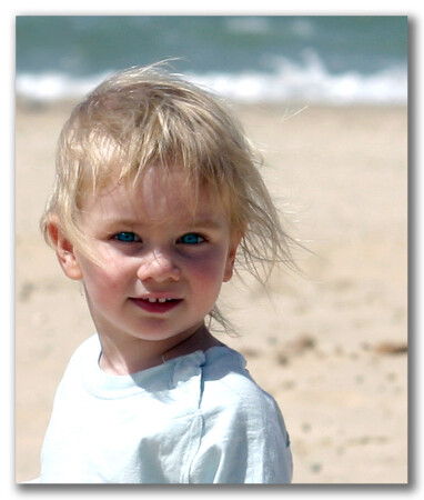 Девочка и море