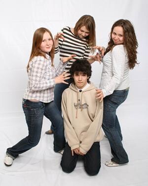 я,сахер,ралиныч и айсылу))