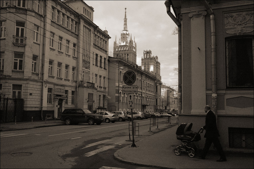 кроме а/м посольства