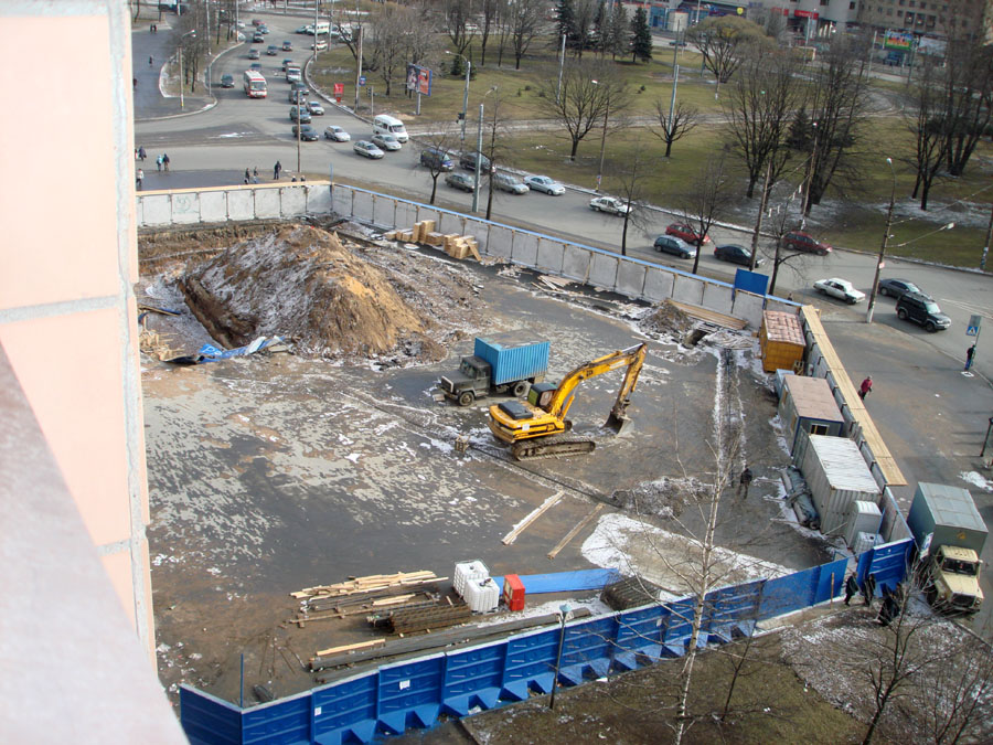 Москва разрушает Питер