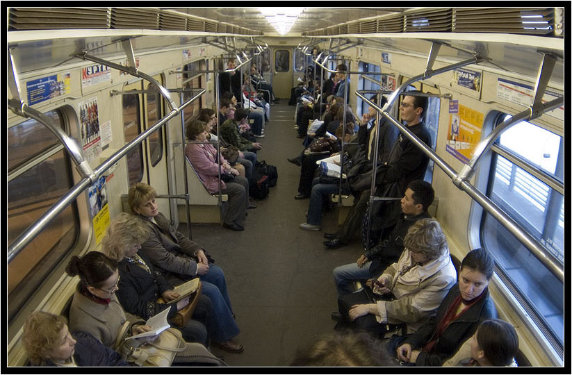 Вагон метро