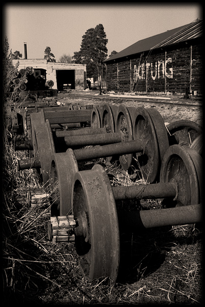 - DIE EISENBAHNSTATION -