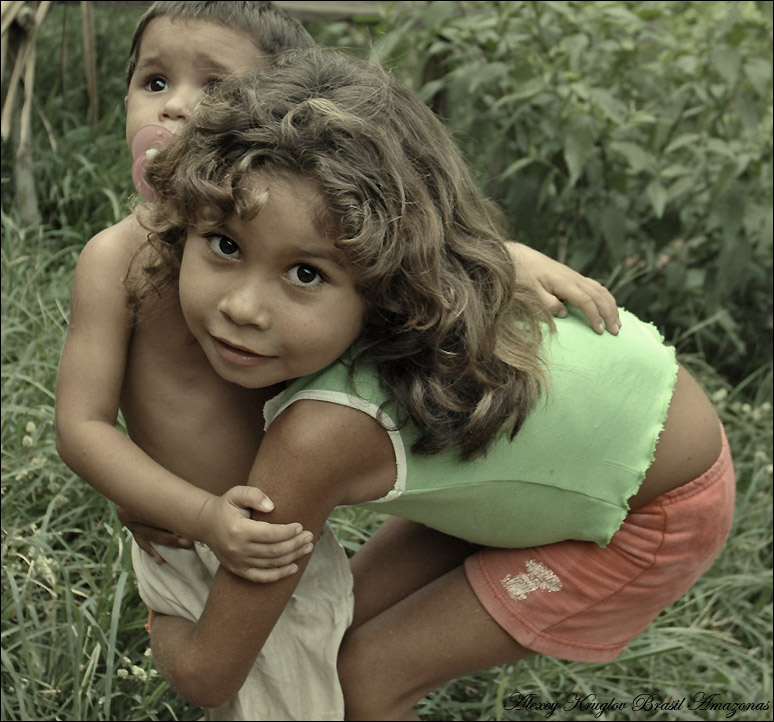 Brasil. Children of Amazonas (Уместиться в кадре) 
