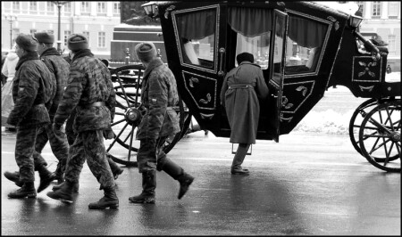 ЗАВИСТЬ СОЛДАТСКАЯ...