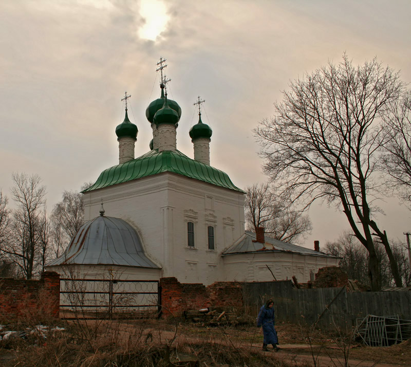 Храм закрыт