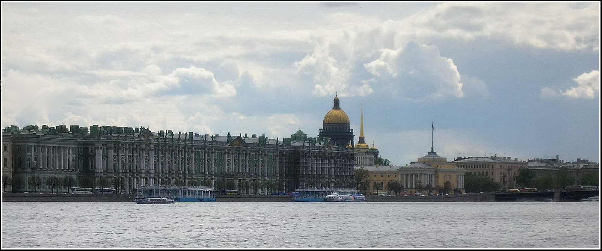 Нева! Великолепный вид!