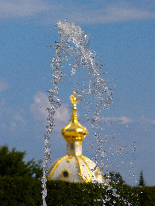 Летом в Петергофе