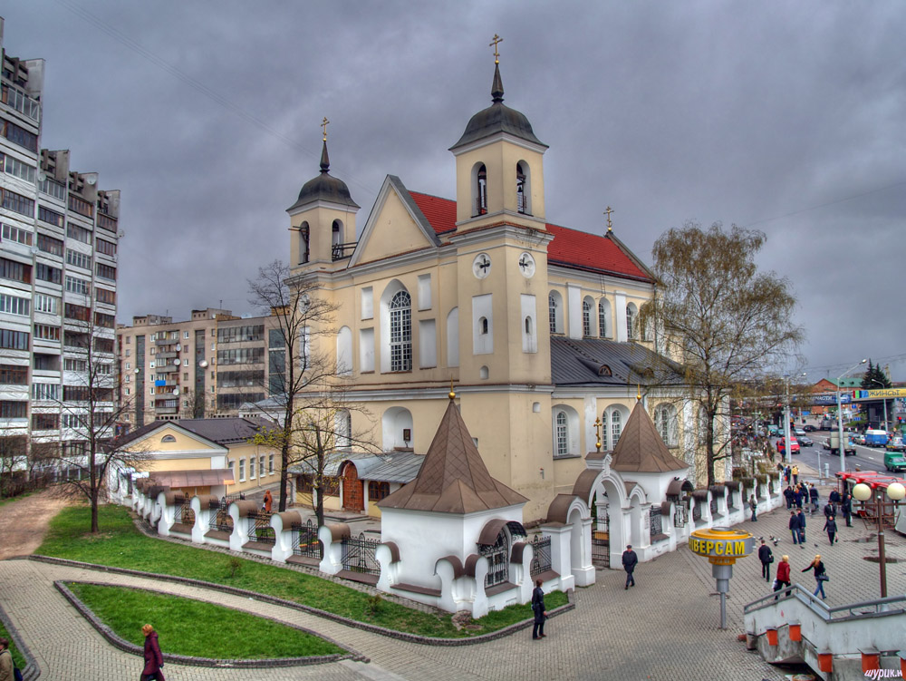 Среди городской суеты.