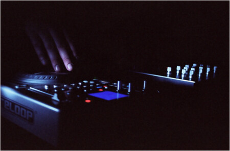 DJ