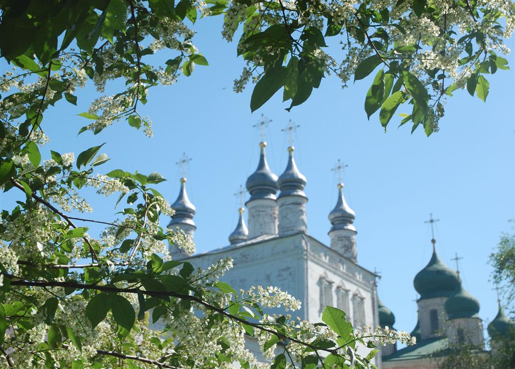 Весна в Горицком монастыре