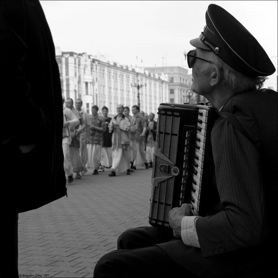 Хари Кришна - ясно, чтобы не погасло. Хардкор по русски.