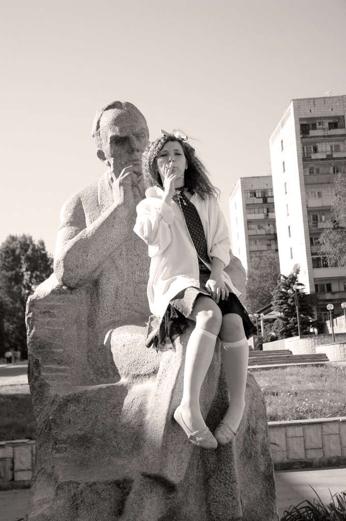а так хочется быть взрослой...