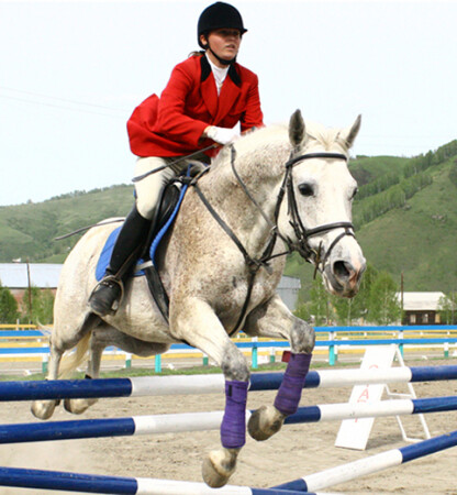 Еще прыжок.