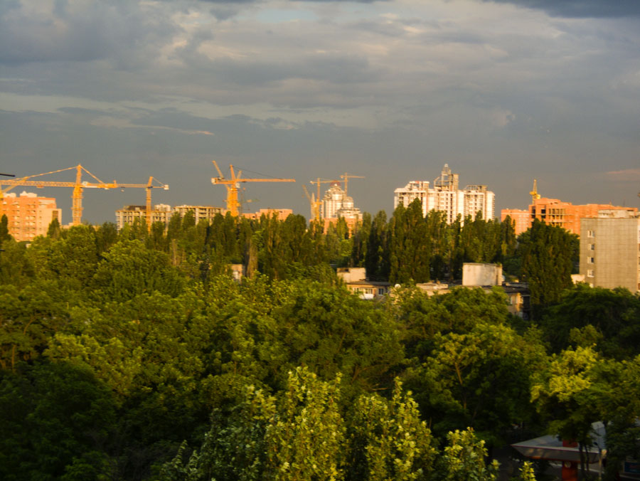 Вечерний город