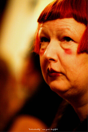 LYNN YAEGER - JOURNALIST, FASHION REPORTER