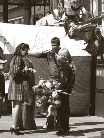 продавец шаров