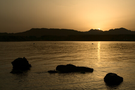 закат на красном море