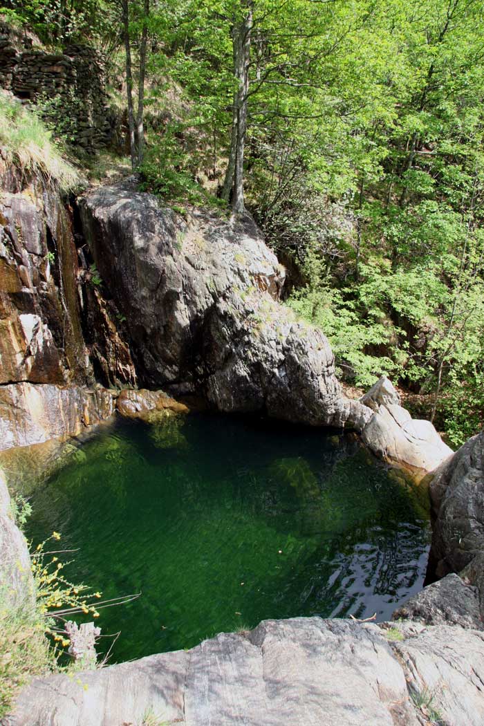Вода камень точит