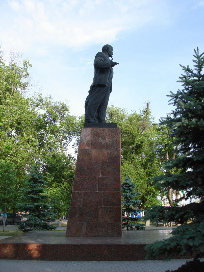 Ильич с &quot;пистолетом&quot;