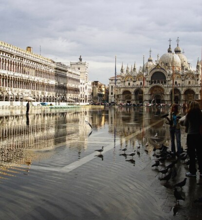 вода, везде вода