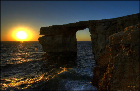 Окно Азурра